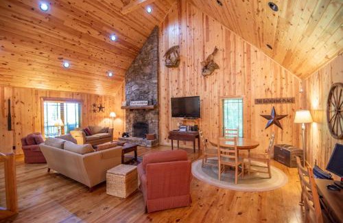 Creston Casa | Blue Ridge Mountain Retreat - 30 acres to explore & VIEWS, Sleeps 15