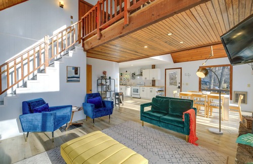 Deep Gap Cabina | Blue Ridge Mountains Cabin w/ Community Pool!