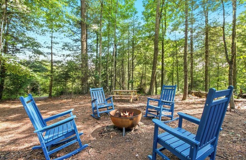 Laurel Springs Cabina | Blue Ridge Parkway / Off-Grid Cabin / Glamping / Turkey Hop Cabin