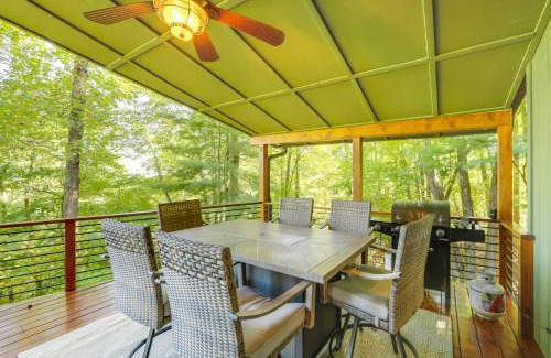 Brevard Casa | Blue Ridge Pkwy View and Deck Brevard Home!