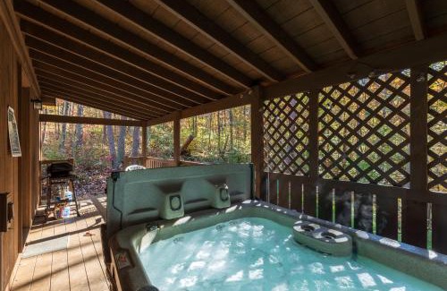 Logan Casa | Blue Rose Cabins - Naughty Pine Cabin