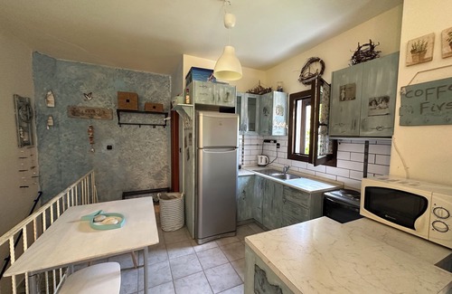 Nikita Apartamento | Blue Seashell Apartment - Comfortable Maisonette Just 30m From the Beach in Niki