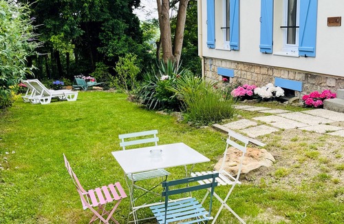 Parmain Casa | BLUE SHUTTERS