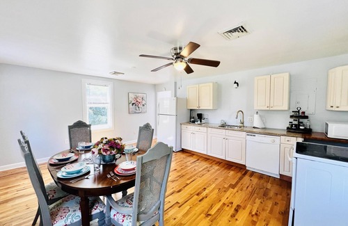Dalbys Casa | Blue Skies Hideaway - Just 5 miles away from downtown Cape Charles