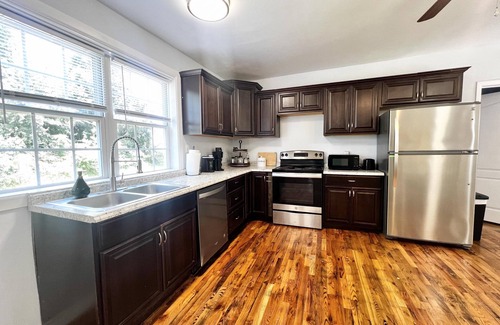 Dalbys Casa | Blue Skies Hideaway First Floor - Just 5 miles away from downtown Cape Charles