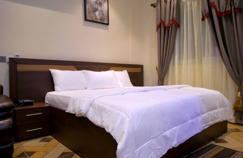 Zuarungu Hotel | BLUE SKY HOTEL LTD
