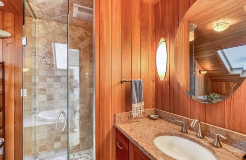 Eastern Vermont Casa | Blue Spruce - Easy Access to Snowshoeing, cross country trails, Stowe, Smuggs, and Jay!