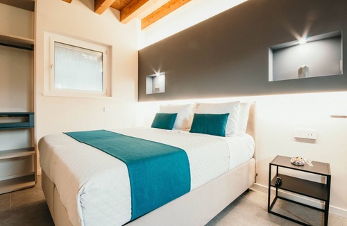 Solcio Cama Y Desayuno | Blue Suite in Gio&Leo GuestHouse - Lakeside L&B
