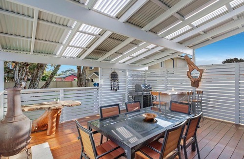 Long Jetty Casa | Blue Summer House