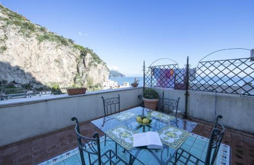 Atrani Casa | blue terrace Amalfi