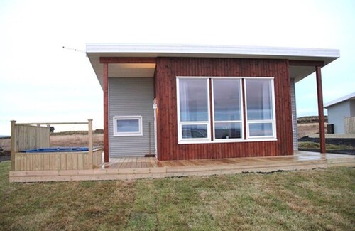 Reykholt Cabina | Blue View Cabin 4A with Hot Tub
