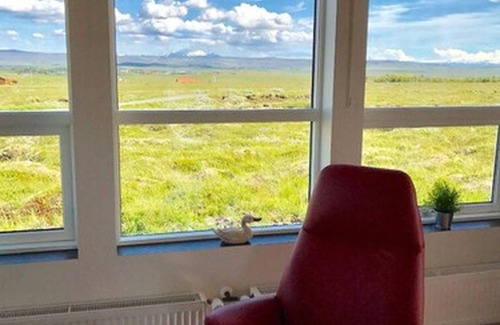 Reykholt Cabina | Blue View Cabin 7A with Hot Tub