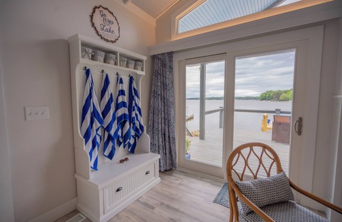 Southmont Casa | Blue View charming lakeside cottage with large deck and beautiful lake views