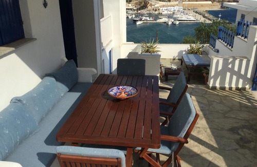 Loutra Apartamento | Blue View Kythnos 1