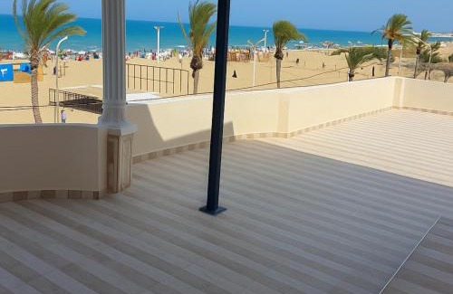 Raoued plage Casa | Blue View Rooftop - Gammarth , Pieds dans l'eau, Terrasse panoramique face à la mer