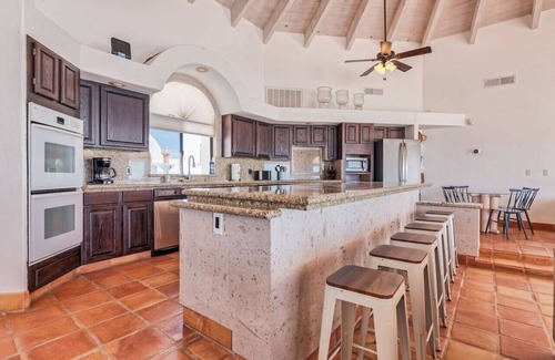 Las Conchas Casa | Blue Water Beach House 5BR Beachfront