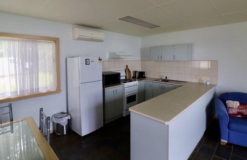 Mallacoota Casa | Blue Waters Cottages - Unit 1