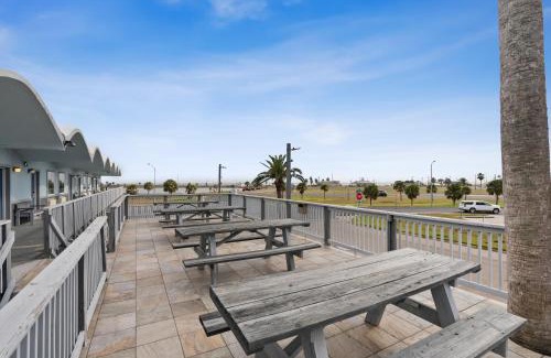 Rockport Hotel | Blue Wave Inn