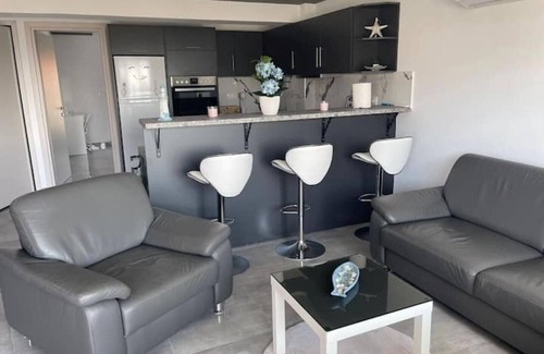 Nea Propontida Apartamento | Blue Waves Apartment 2 - with 92sqm - near the beach