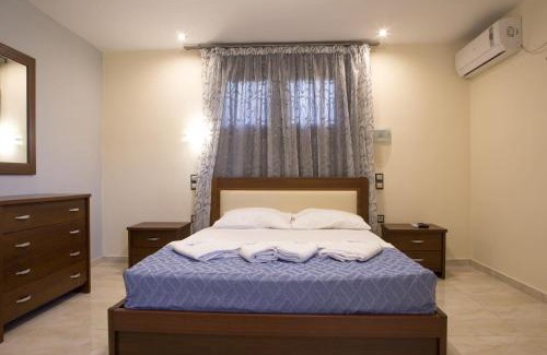 Plomari Apartamento | Blue Waves Luxury Suites by the Sea