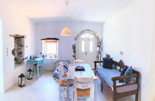Galini Casa | Blue & White: An Absolute Aegean dream house
