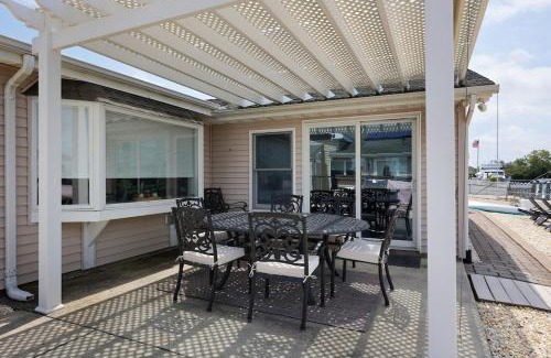 Waretown Casa | Bluebeard Coastal Escape