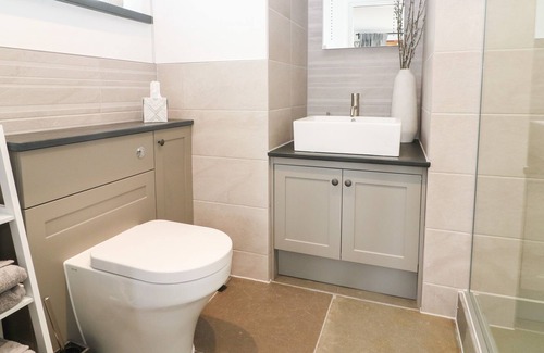 Hele Cabaña | BLUEBEARDS REST, romantic, with a garden in Parracombe