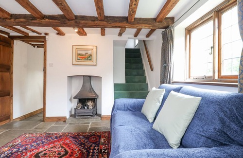 Kettleburgh Cabaña | BLUEBELL, pet friendly, with a garden in Framlingham