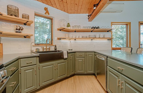 Dryden Casa | Blueberry Point – A Four-Season Lakeside Retreat in Central Maine