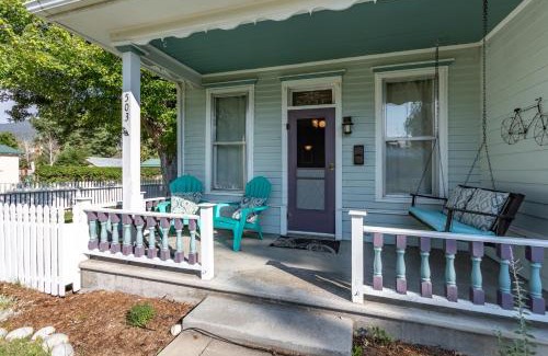 Salida Casa | Bluebird Cottage, Downtwn Salida Victorian On Park
