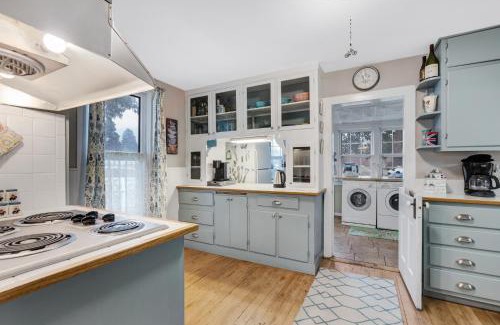 Salida Casa | Bluebird Cottage, Downtwn Salida Victorian On Park