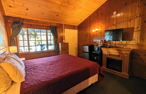 Idyllwild Cabina | Bluebird Cottage Inn