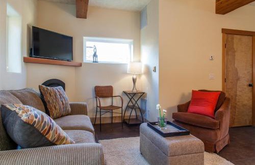 River West Casa | Bluebird Day - Casa Luna