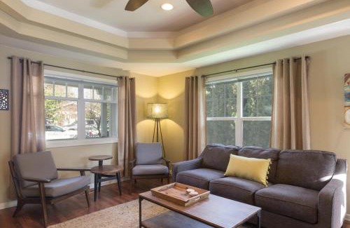 River West Casa | Bluebird Day - Cascadia Craftsman