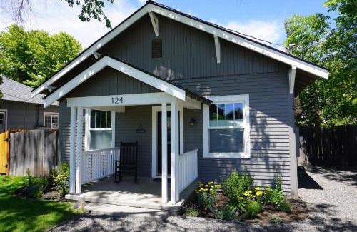 Old Bend Casa | Bluebird Day - Fuller Cottage