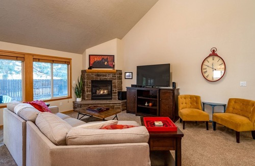 Southwest Bend Casa | Bluebird Day - Quail Pine Retreat