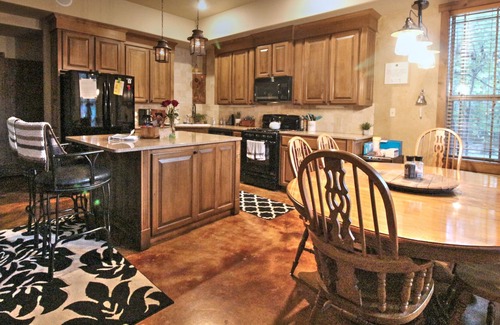 Kingston Casa | Bluebird Landing is a family-friendly home near Alberta Creek & Washita Point