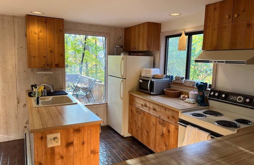 Forest Farms Cabaña | Bluebird - Large cottage for all season getaway