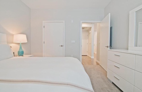 Menlo Park Apartamento | Bluebird Suites in Menlo Park