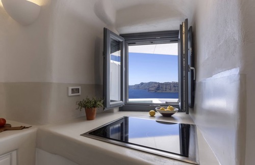 Oia Villa | Bluedome Cavehouses by Otium Villas