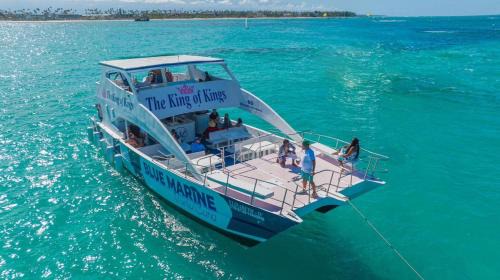 Punta Cana Alquiler De Eote | Bluee Marine