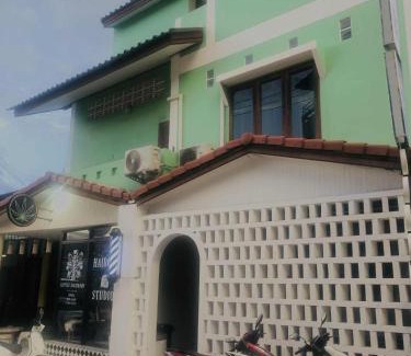 Ko Pha-ngan Hotel | Bluegelatohousekohtao
