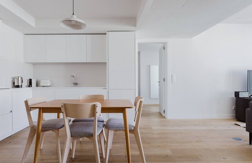 Alvalade Apartamento | Blueground | Alvalade 2bd apartment