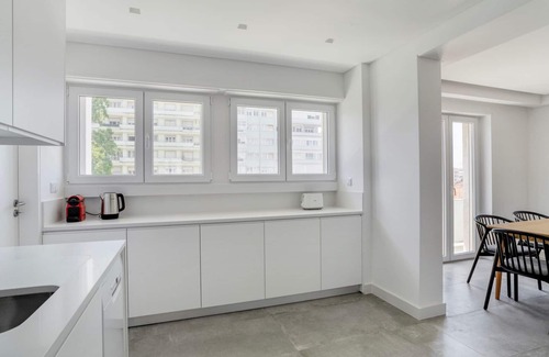 Alvalade Apartamento | Blueground | Alvalade, furniture, decor & kitchen