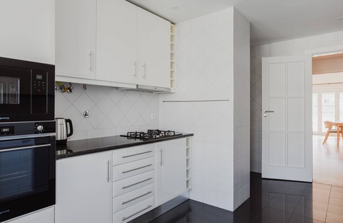 Alvalade Apartamento | Blueground | Alvalade, washer, a/c, furniture