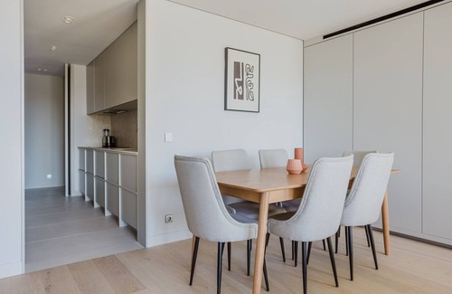 Falca Apartamento | Blueground | Avenidas Novas, doorman, washer, a/c