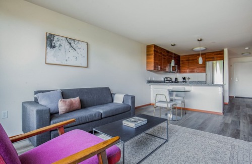 Brighton Apartamento | Blueground | Brighton, balcony, nr Othello Park