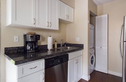 Cuernavaca Apartamento | Blueground | Cuernavaca, pool, nr Jardin Borda