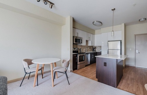 Pleasanton Apartamento | Blueground | Dublin, pool & AC, nr Heritage Park