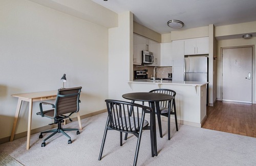 Pleasanton Apartamento | Blueground | Dublin, pool & w/d, nr park